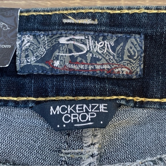 Silver Jeans Capri Shorts Womens 28 Blue Dark Wash McKenzie Crop Low Rise Y2K - Picture 5 of 8